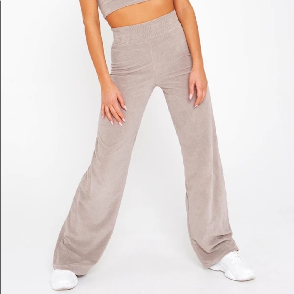 ✨NEW✨Taupe Velour Wide Leg Trousers